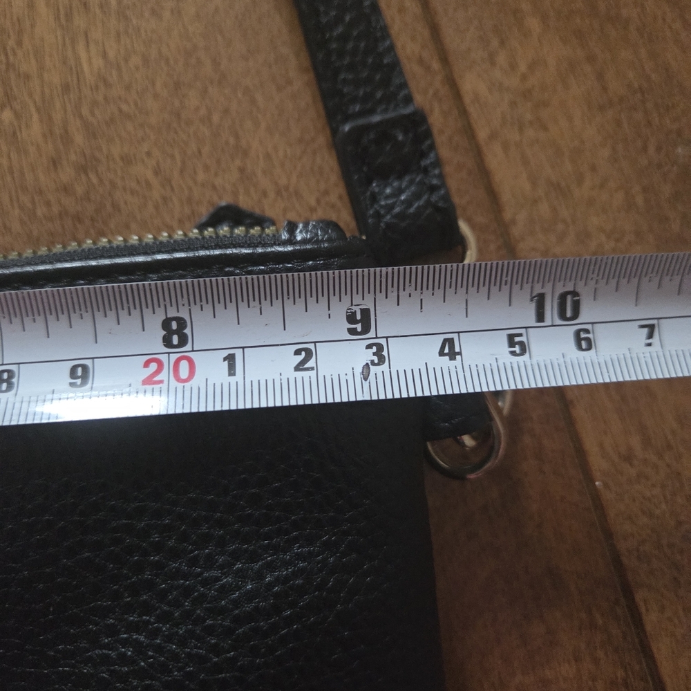 🆕️ Nanette Lepore Classic Black Pebbled Crossbody Bag With Gold Accents - Picture 9 of 10